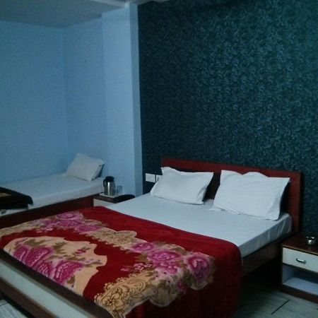 Oyo 15242 Hotel Rathi Palace Jaipur Buitenkant foto