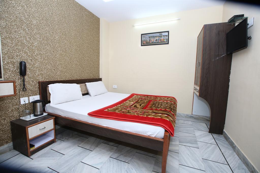 Oyo 15242 Hotel Rathi Palace Jaipur Buitenkant foto