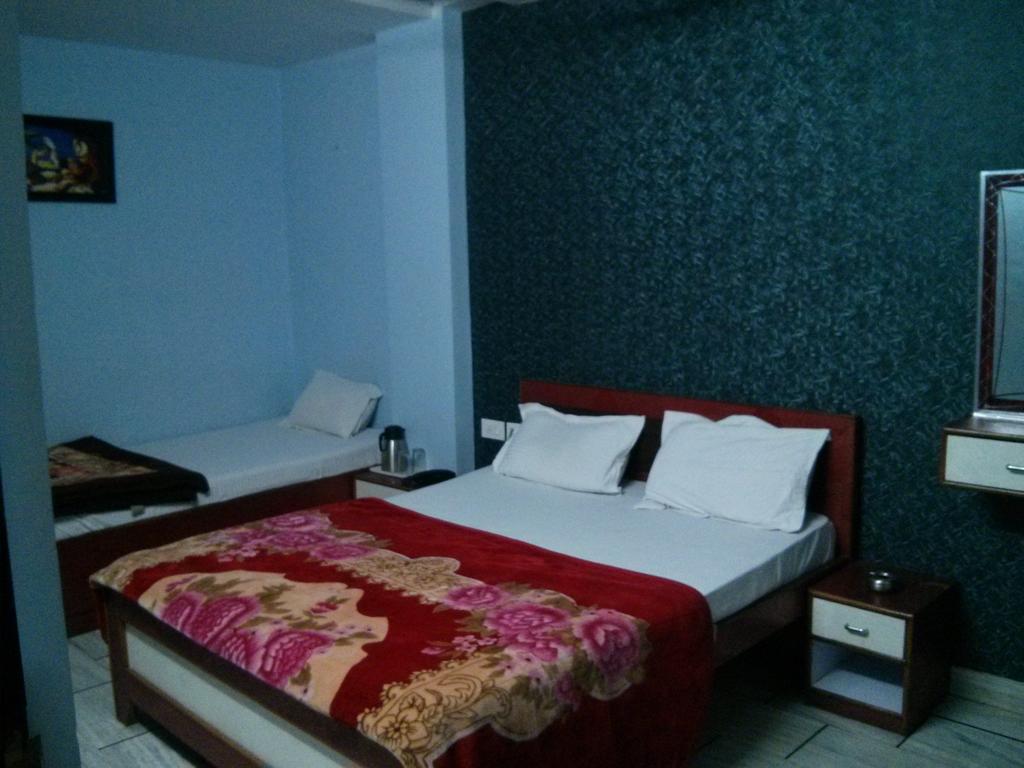 Oyo 15242 Hotel Rathi Palace Jaipur Buitenkant foto