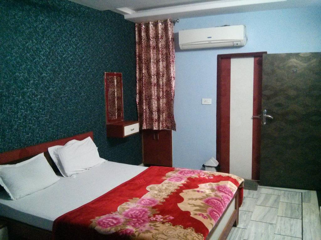 Oyo 15242 Hotel Rathi Palace Jaipur Buitenkant foto